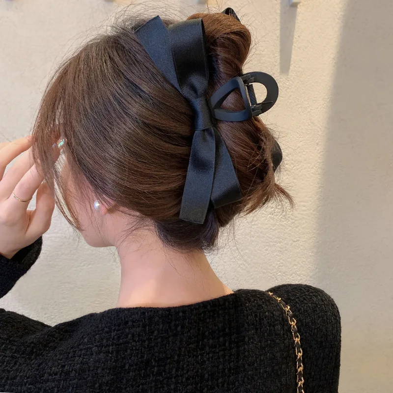 Hot Hepburn Style Hair Accessories Black Bows Tie Pearl Butterfly Grab Claw Clip For Girls Women Large High-end Curly Clamps
Hot Hepburn Style Hair Accessories Black Bows Tie Pearl Butterfly Grab Claw Clip For Girls Women Large High-end Curly Clamps
