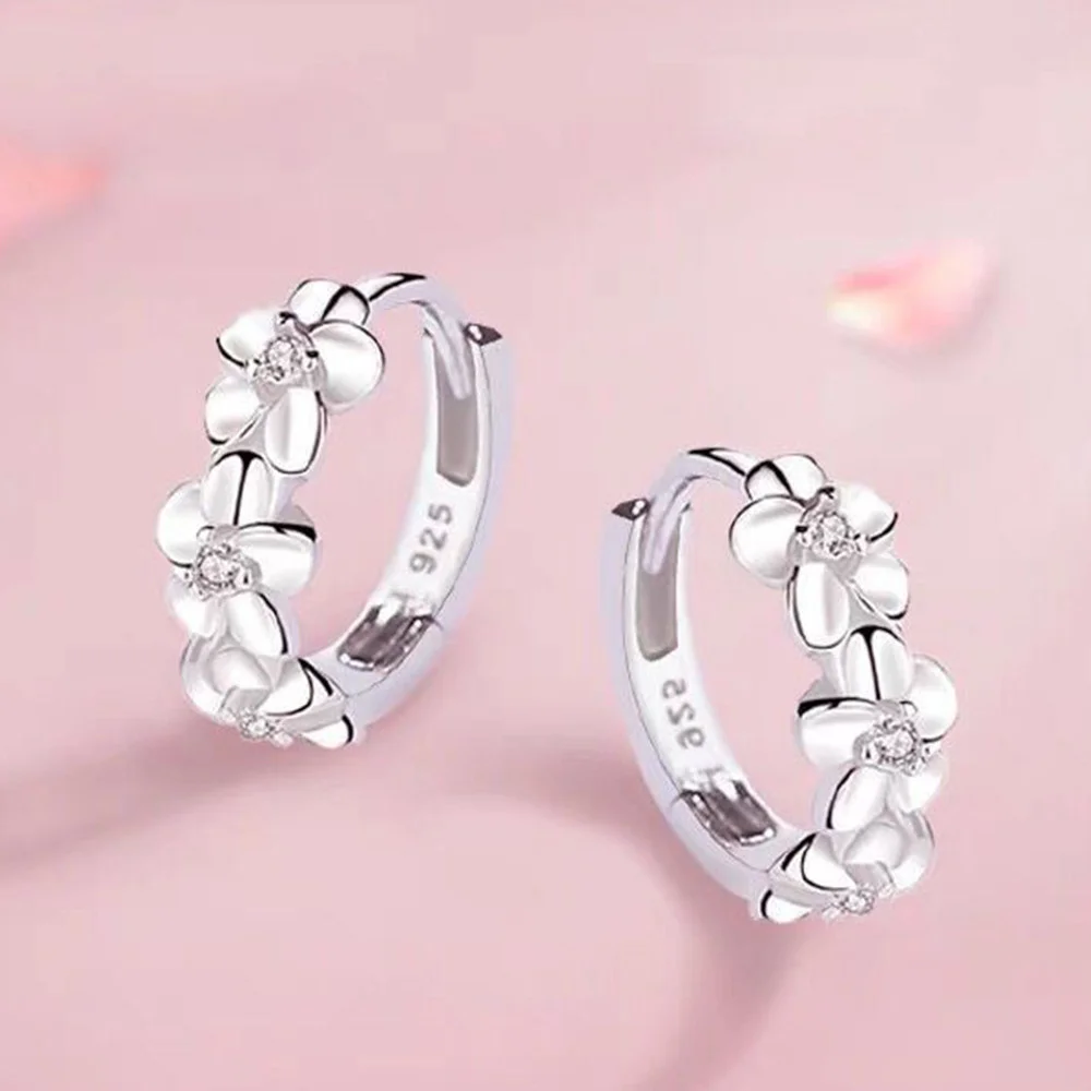 Top Sale 925 Sterling Silver Needle Earrings for Women's Wedding Fashion High Quality Jewelry Crystal Zircon Flower Cute Stud
Top Sale 925 Sterling Silver Needle Earrings for Women's Wedding Fashion High Quality Jewelry Crystal Zircon Flower Cute Stud