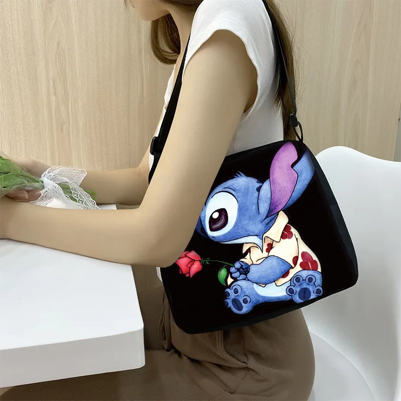 Disney Lilo & Stitch Cartoon Creative Armpit Bag Multifunctional Fashion Travel Bag Trendy Shoulder Bag for Women Cute Gift
Disney Lilo & Stitch Cartoon Creative Armpit Bag Multifunctional Fashion Travel Bag Trendy Shoulder Bag for Women Cute Gift