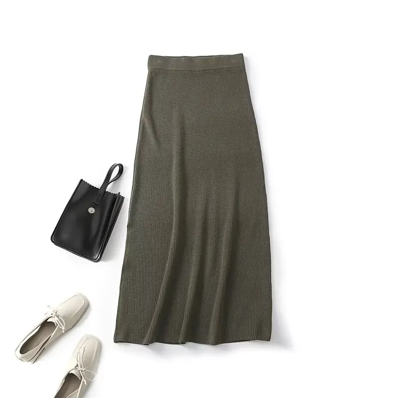 Women 2024 Spring New Fashion Casual Knitted Midi Skirt Retro High Waist Chic Stretch Waist Side Split All-Match Skirt Mujer
Women 2024 Spring New Fashion Casual Knitted Midi Skirt Retro High Waist Chic Stretch Waist Side Split All-Match Skirt Mujer