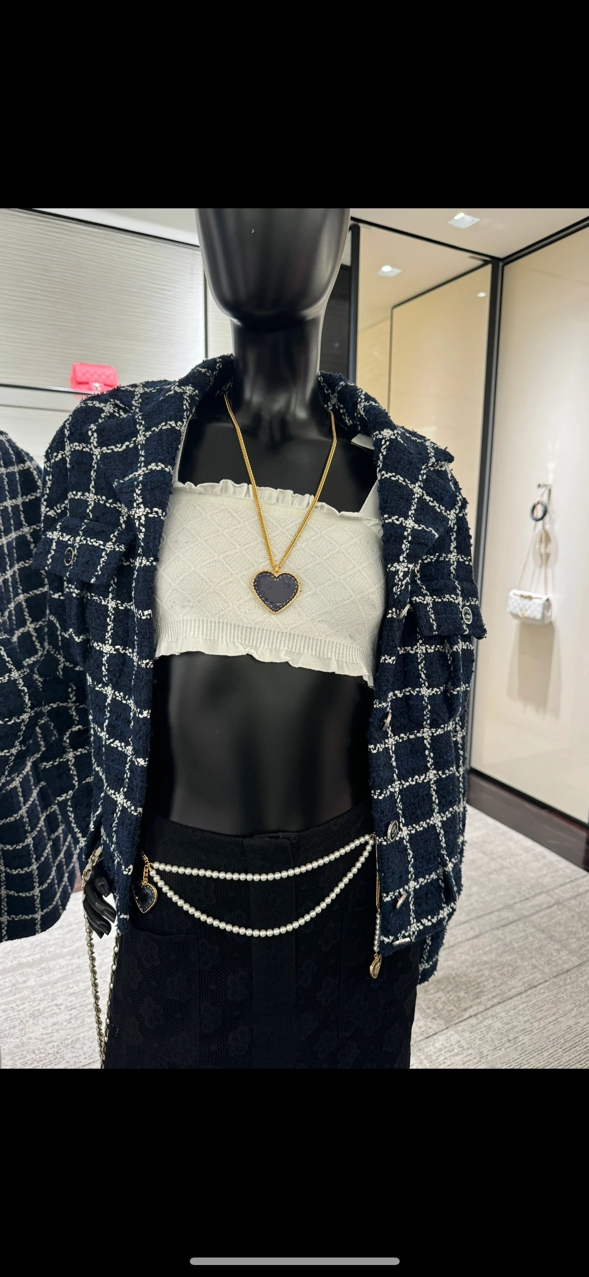 European and American designers copper plated gold jeans, drop glaze small square brand lady earrings necklace
European and American designers copper plated gold jeans, drop glaze small square brand lady earrings necklace