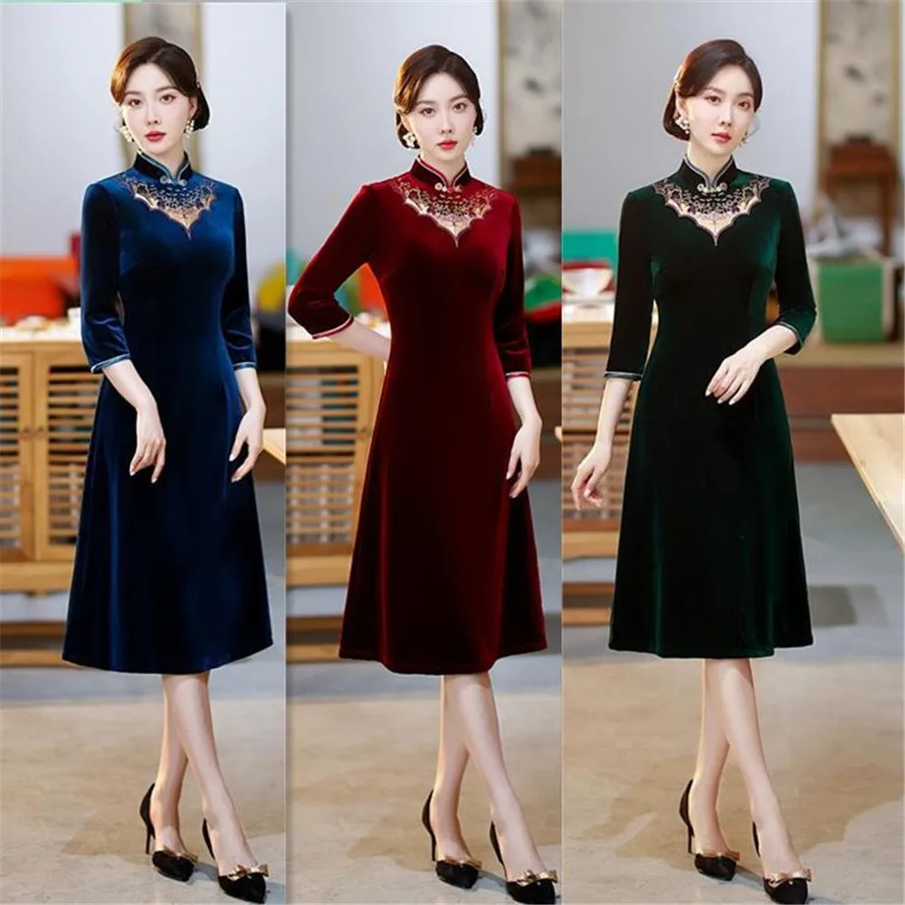 Autumn Elegant Traditional Chinese Mandarin Collar Embrodiery Gold Velvet A-Line Qipao Seven Points Sleeve Velour Cheongsam
Autumn Elegant Traditional Chinese Mandarin Collar Embrodiery Gold Velvet A-Line Qipao Seven Points Sleeve Velour Cheongsam