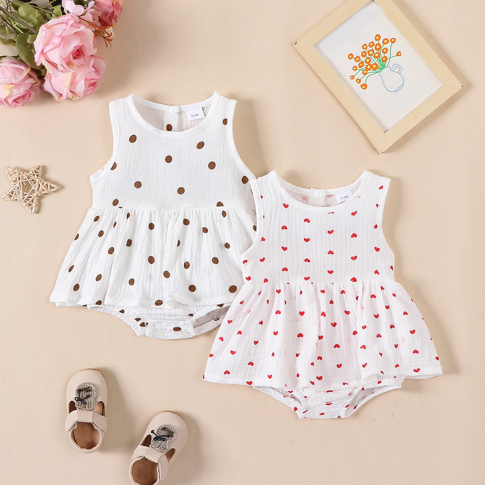0-12M Baby Girl Romper Dress Dot/Heart Print Summer Sleeveless Jumpsuit Newborn Infant Cute Clothes for Girls 
0-12M Baby Girl Romper Dress Dot/Heart Print Summer Sleeveless Jumpsuit Newborn Infant Cute Clothes for Girls