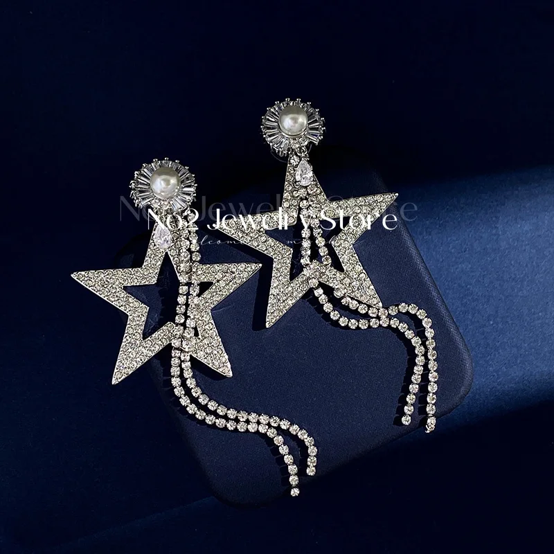 

2023 High quality pentagonal star studded diamond long tassel earrings with various wearing methods and design sense earrings