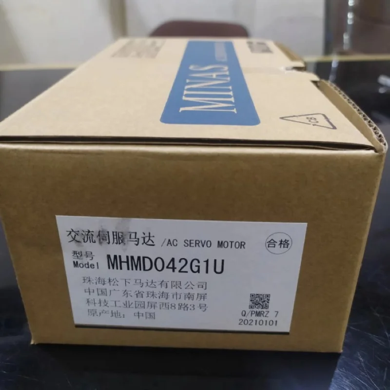 Серводвигатель переменного тока MHMD042G1U, 1 шт., Новый в коробке, быстрая доставка 
Серводвигатель переменного тока MHMD042G1U, 1 шт., Новый в коробке, быстрая доставка