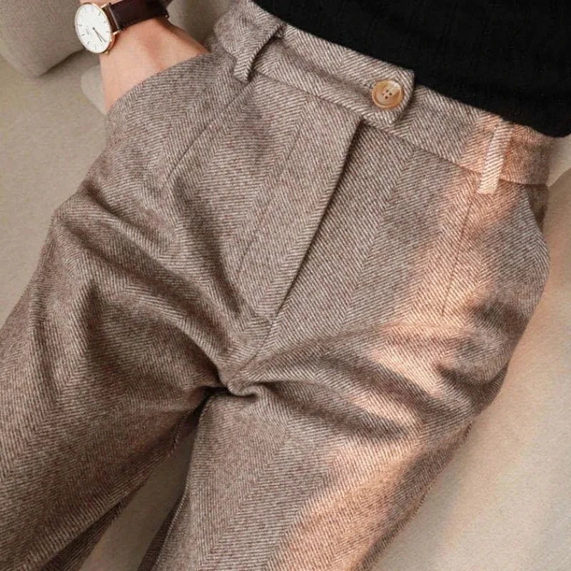 Woolen Pants Women's Harem Pencil Pants 2023 Autumn Winter High Waisted Casual Suit Pants Office Lady Women Trousers
Woolen Pants Women's Harem Pencil Pants 2023 Autumn Winter High Waisted Casual Suit Pants Office Lady Women Trousers