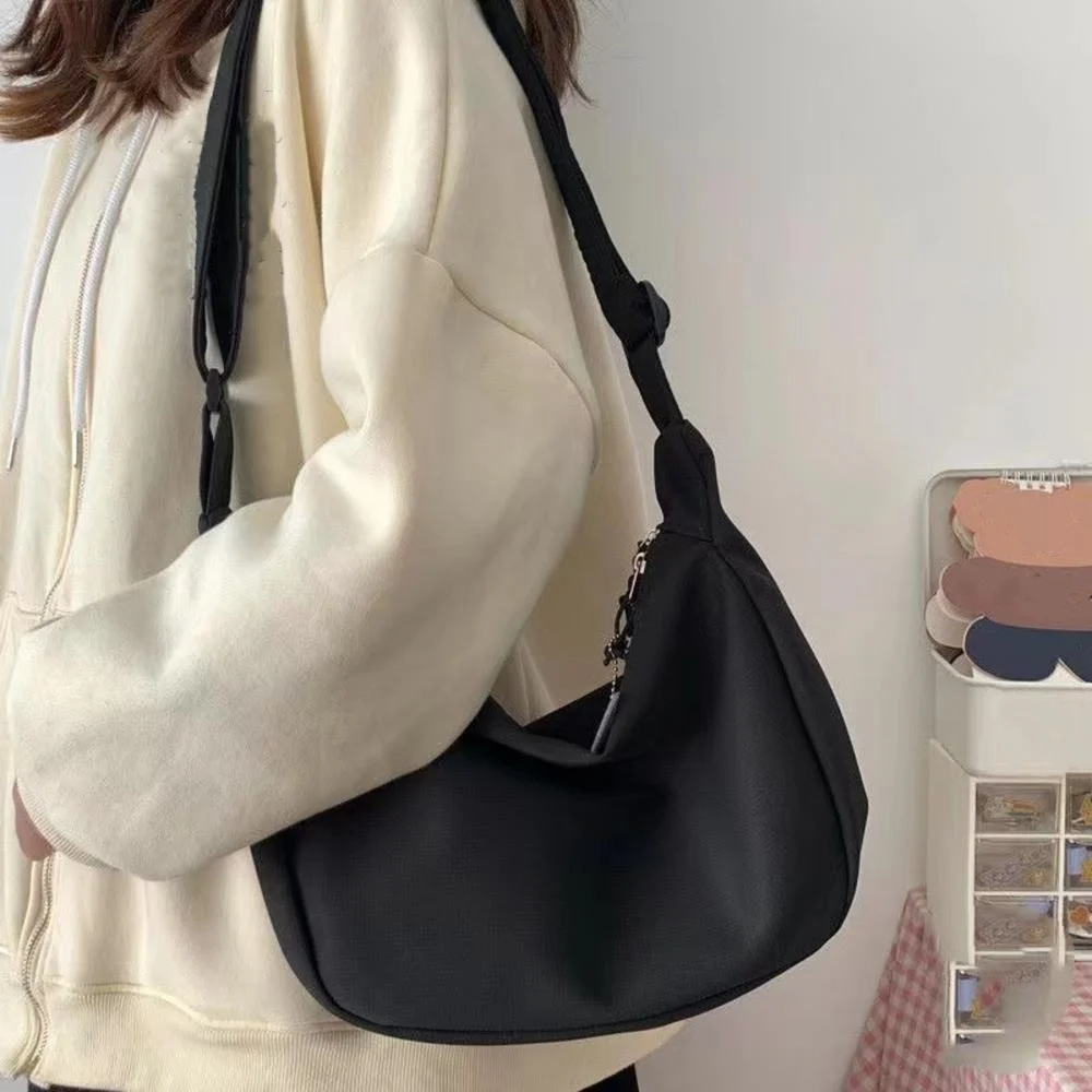 Women Oxford Shoulder Bag Students Girls Fashion Versatile Simple Crossbody Bag Female Casual Large Capacity Handbag Solid Color
Women Oxford Shoulder Bag Students Girls Fashion Versatile Simple Crossbody Bag Female Casual Large Capacity Handbag Solid Color