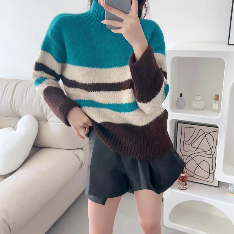 Winter women's new style stand-up collar long-sleeved loose casual comfortable soft striped contrasting color knitted sweater
Winter women's new style stand-up collar long-sleeved loose casual comfortable soft striped contrasting color knitted sweater