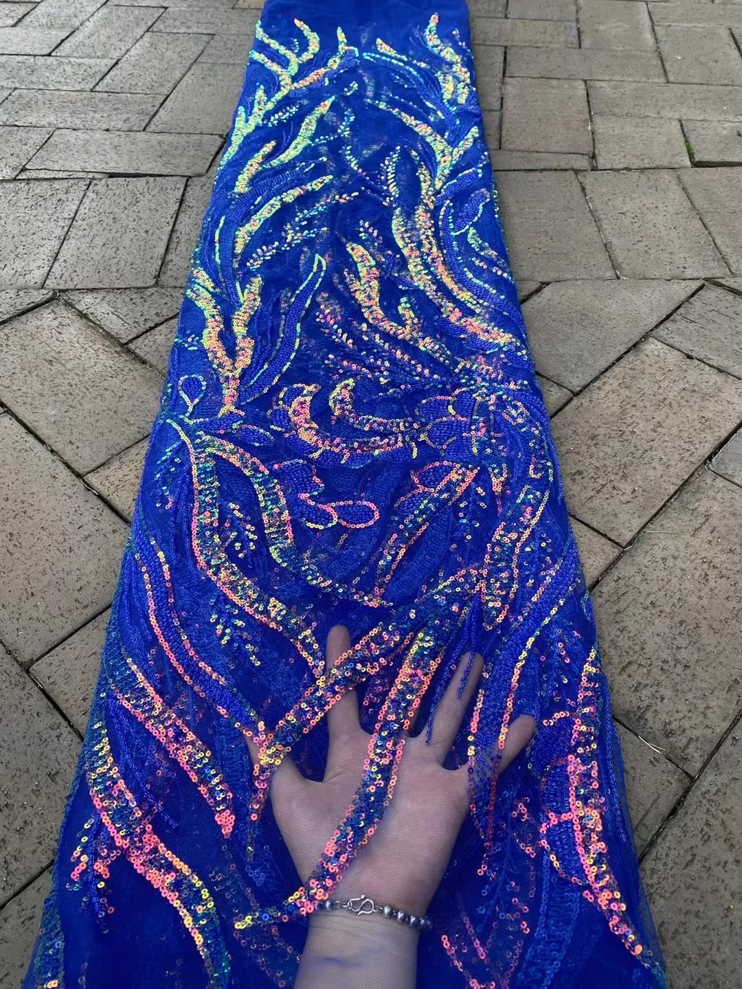 Royal Blue Elegant African Luxury Embroidery Beaded Tulle Lace Fabric Nigerian Heavy Handmade Sequins Fabric For Wedding Dresses
Royal Blue Elegant African Luxury Embroidery Beaded Tulle Lace Fabric Nigerian Heavy Handmade Sequins Fabric For Wedding Dresses