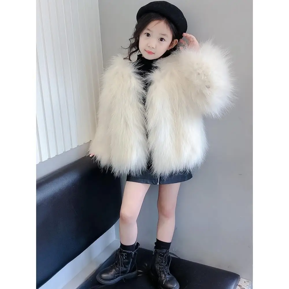 Winter Fashion Faux Fox Fur Coat Girls Warm Feather Coats Loose Short Outercoat Kids Party Imitation Fox Fur Outerwear
Winter Fashion Faux Fox Fur Coat Girls Warm Feather Coats Loose Short Outercoat Kids Party Imitation Fox Fur Outerwear