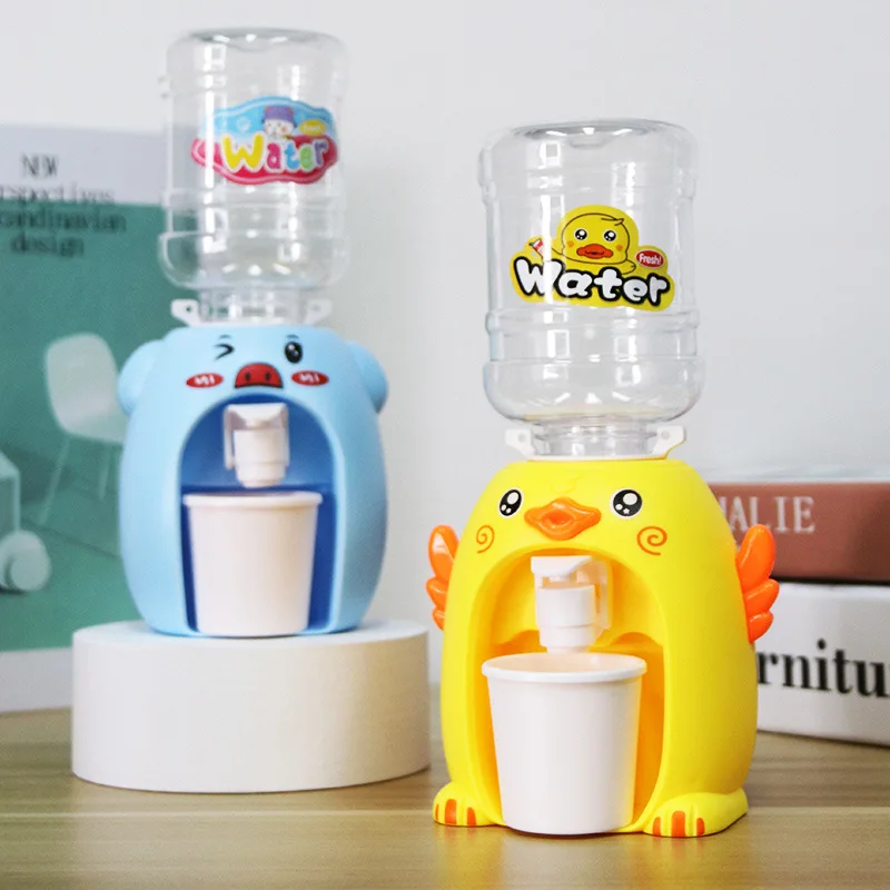 Милый дневной дозатор воды, игрушка, кухонный игровой домик, игрушки для детей, игрушка, имитация водяного дозатора, мультяшная желтая утка
Милый дневной дозатор воды, игрушка, кухонный игровой домик, игрушки для детей, игрушка, имитация водяного дозатора, мультяшная желтая утка