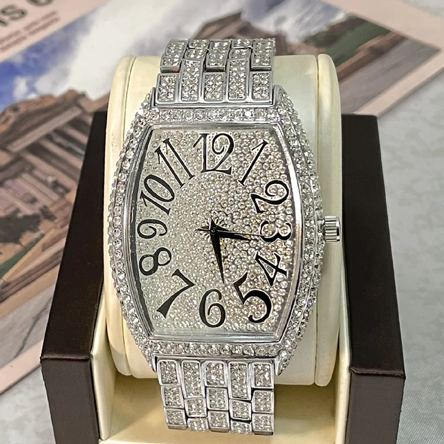 Hip Hop Brand New Fashion Watch For Mens Luxury Full Moissanite Sliver Quartz Wrist Watches Waterproof Jewelry Clocks Male Gift
Hip Hop Brand New Fashion Watch For Mens Luxury Full Moissanite Sliver Quartz Wrist Watches Waterproof Jewelry Clocks Male Gift