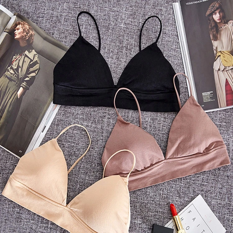 Simple and Comfortable Thin Seamless Triangle Cup Thin Belt Without Steel Ring Sleeping Bra
Simple and Comfortable Thin Seamless Triangle Cup Thin Belt Without Steel Ring Sleeping Bra