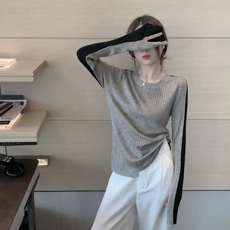 Grey Long-sleeved Top Women's Autumn New Slim-fit Interior Wearing Sweater Chic Contrast Color Sweater Trendy
Grey Long-sleeved Top Women's Autumn New Slim-fit Interior Wearing Sweater Chic Contrast Color Sweater Trendy