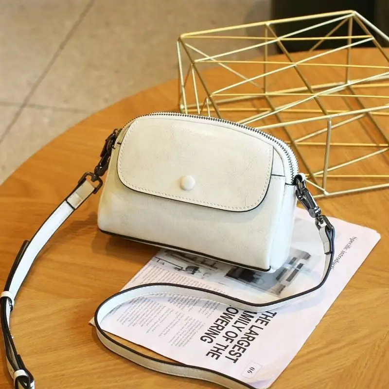 2023 mother small bag leather bag women's new high-grade fashion crossbody bag retro foreign style small square bag high-grade
2023 mother small bag leather bag women's new high-grade fashion crossbody bag retro foreign style small square bag high-grade