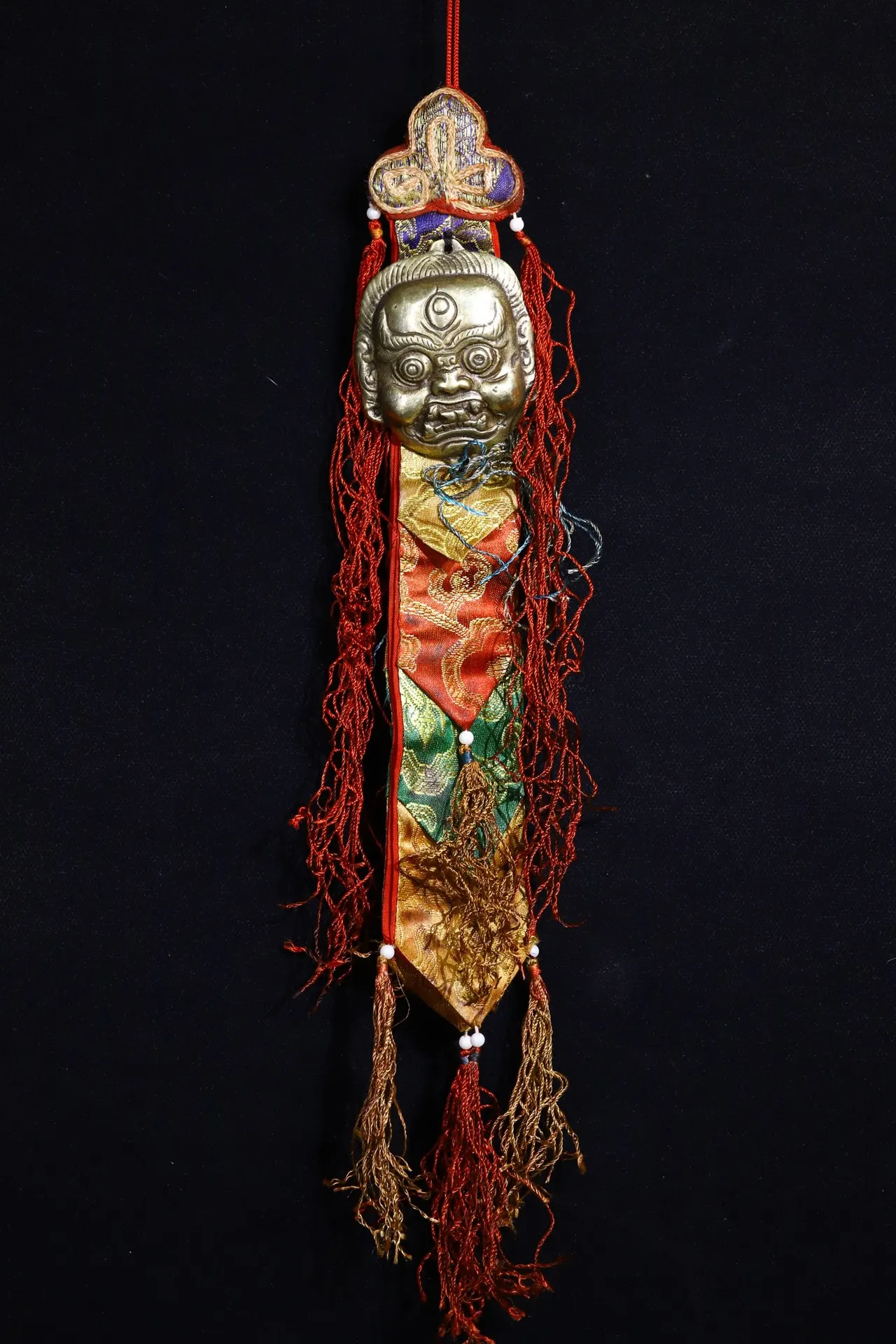 6"Tibetan Temple Collection Old Bronze Mahakala Buddha Head mask Hanging screen Amulet Dharma Pendant Town House Exorcism
6"Tibetan Temple Collection Old Bronze Mahakala Buddha Head mask Hanging screen Amulet Dharma Pendant Town House Exorcism