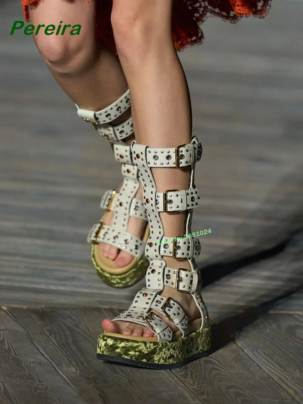 Suede Thick Sole Rivet Sandal Boots Round Toe Height Increase Buckle T-Strap Mid-Calf Sandals Summer Runway Party Shoes Luxury
Suede Thick Sole Rivet Sandal Boots Round Toe Height Increase Buckle T-Strap Mid-Calf Sandals Summer Runway Party Shoes Luxury
