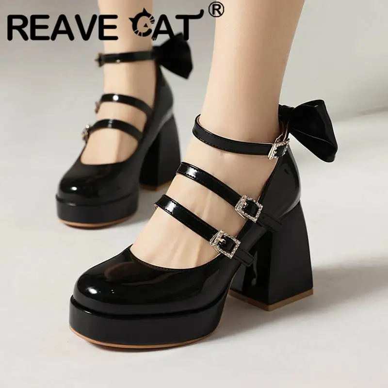 Женские туфли на высоком каблуке REAVE CAT, милые туфли-лодочки на платформе 9 см с круглым носком и ремешком с пряжкой, милые туфли в стиле «лолита» с бантом маленького размера 32, 33
Женские туфли на высоком каблуке REAVE CAT, милые туфли-лодочки на платформе 9 см с круглым носком и ремешком с пряжкой, милые туфли в стиле «лолита» с бантом маленького размера 32, 33