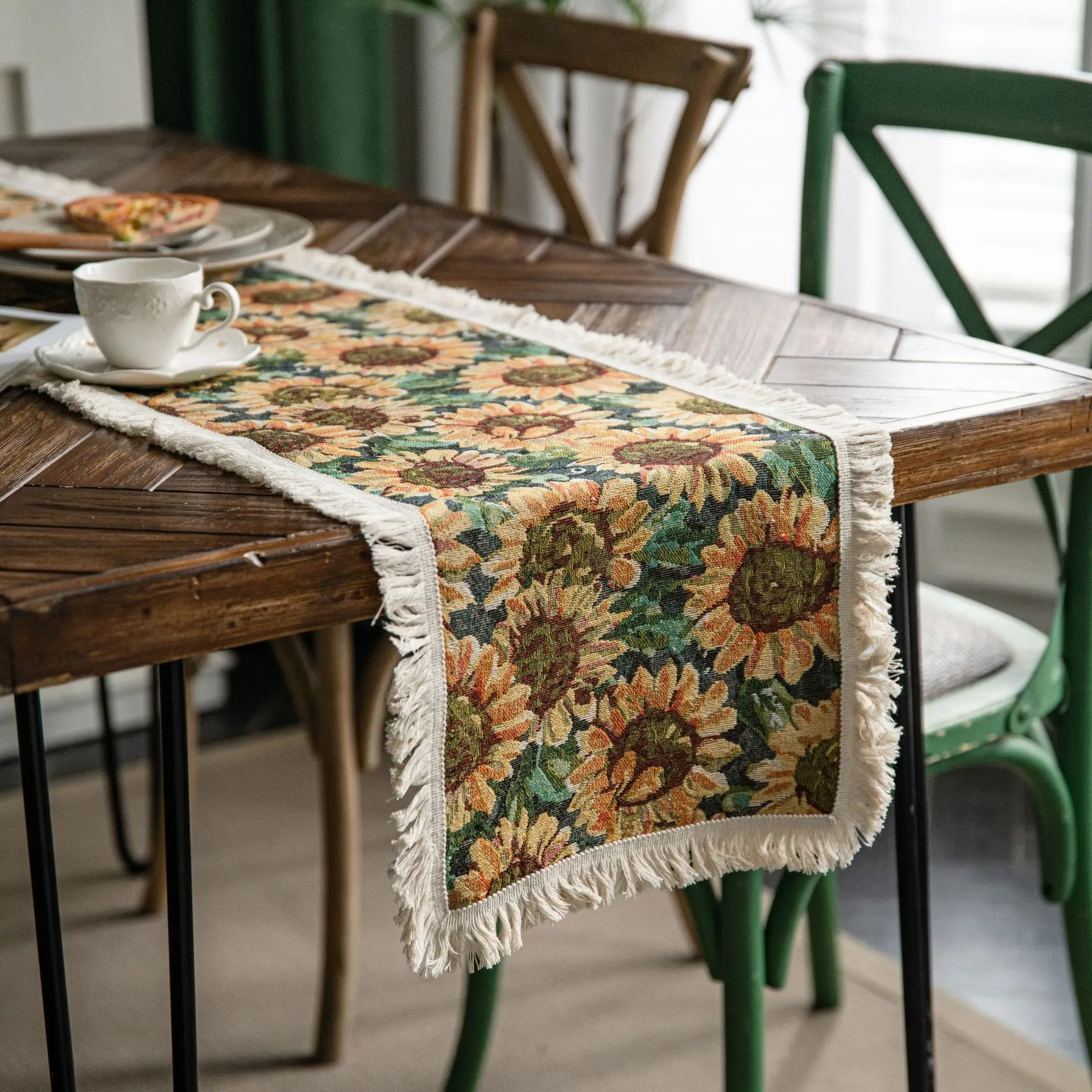 Retro Style Jacquard Sunflower Table Runner with Tassel, Party Table Decorative Mats, Household Side Cabinet Dustproof Cover
Retro Style Jacquard Sunflower Table Runner with Tassel, Party Table Decorative Mats, Household Side Cabinet Dustproof Cover