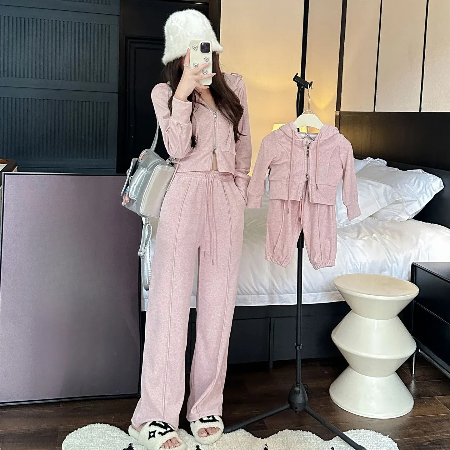 

2024 Autumn New Mom and Daughter Fashion Outfits Mother Baby Girls Matching Zip Jacket Pants Two Piece Sets Women Clothing Suit