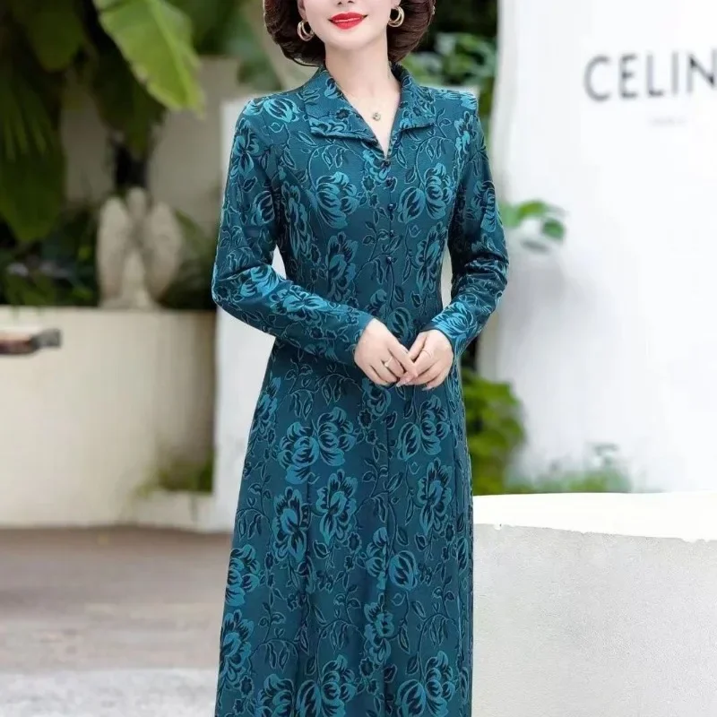 High End 2023 Spring and Autumn New Pullover V-neck Printing Button Fashion Slim Fit Noble Western Long Sleeved Qipao Dress
High End 2023 Spring and Autumn New Pullover V-neck Printing Button Fashion Slim Fit Noble Western Long Sleeved Qipao Dress
