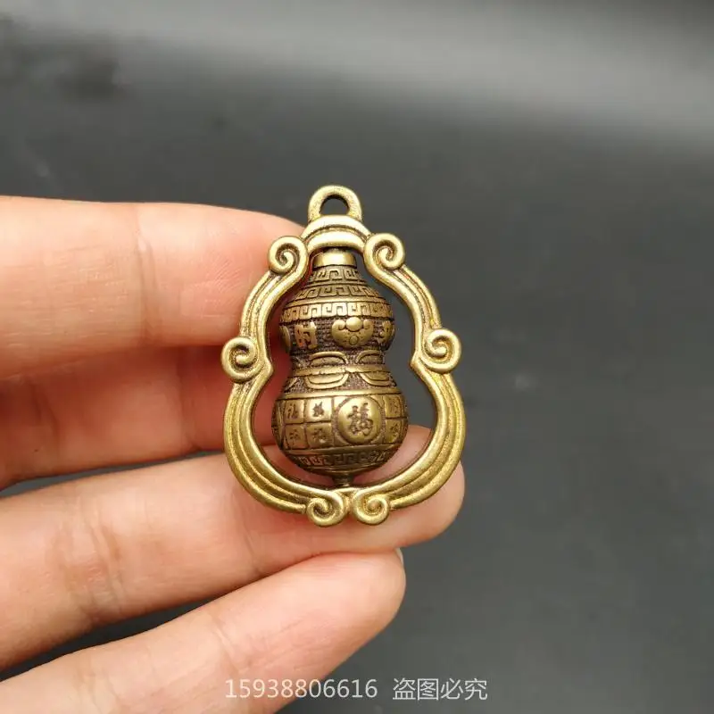 Antique and Antique Bronze Ware Collection Antique Pure Brass Rotable Fuzi Gourd Cloud Pattern Small Pendant Key Pendant Pendant
Antique and Antique Bronze Ware Collection Antique Pure Brass Rotable Fuzi Gourd Cloud Pattern Small Pendant Key Pendant Pendant