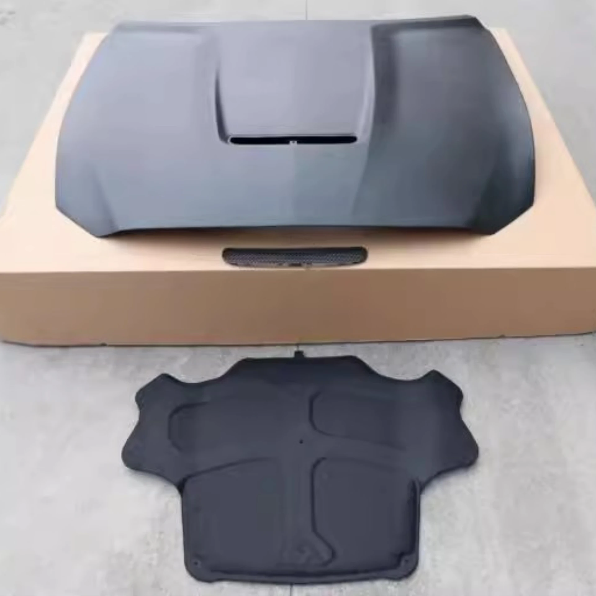 Body Kit Aluminum Engine Cover for Ford Mustang GT350 Convert Hood Light Weight Bonnet Car Accessories
Body Kit Aluminum Engine Cover for Ford Mustang GT350 Convert Hood Light Weight Bonnet Car Accessories
