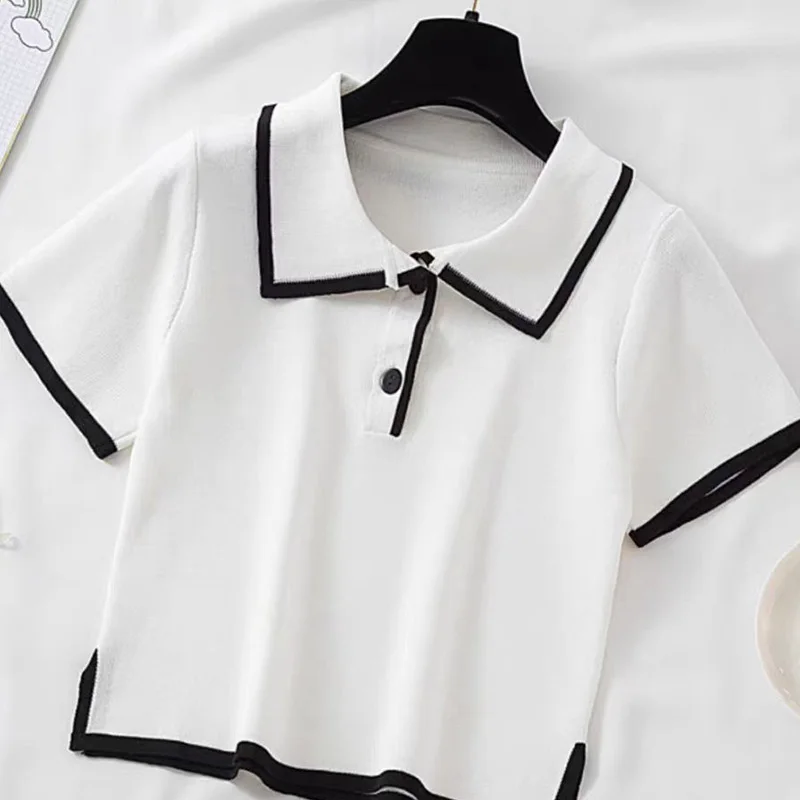 2024 New Summer Chic Loose Casual Simplicity Office Lady T-shirts for Women Retro Button Short Sleeve Shirt Collar Y2K Chic Tops
2024 New Summer Chic Loose Casual Simplicity Office Lady T-shirts for Women Retro Button Short Sleeve Shirt Collar Y2K Chic Tops