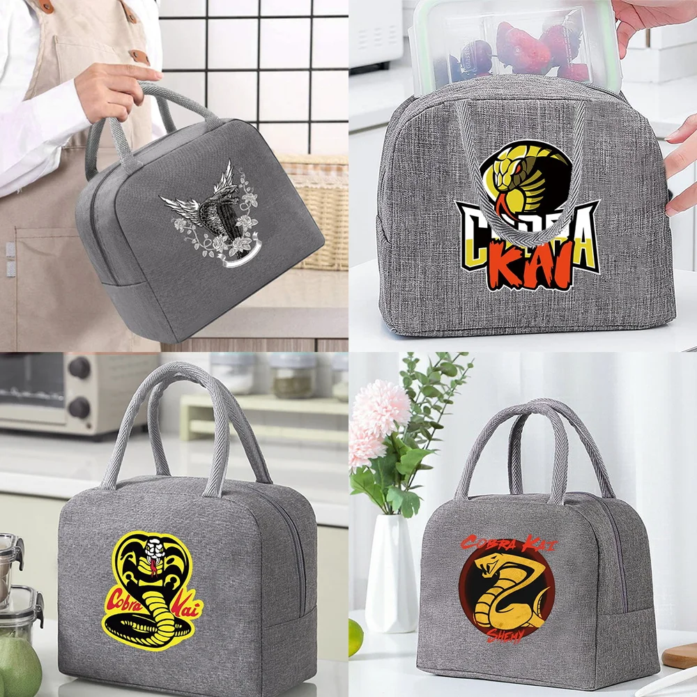 1PCS Portable Lunch Bag for Women Insulated Canvas Cooler Bag Thermal Food Picnic Lunch BagKids Grey Cobra Pattern Sreies
1PCS Portable Lunch Bag for Women Insulated Canvas Cooler Bag Thermal Food Picnic Lunch BagKids Grey Cobra Pattern Sreies