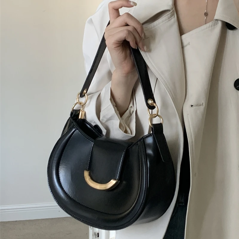 Luxury Simple Ladies Handbags Fashion Saddle Purse Messenger Bags for Women Pu Leather Female Vintage Shoulder Underarm Bag
Luxury Simple Ladies Handbags Fashion Saddle Purse Messenger Bags for Women Pu Leather Female Vintage Shoulder Underarm Bag