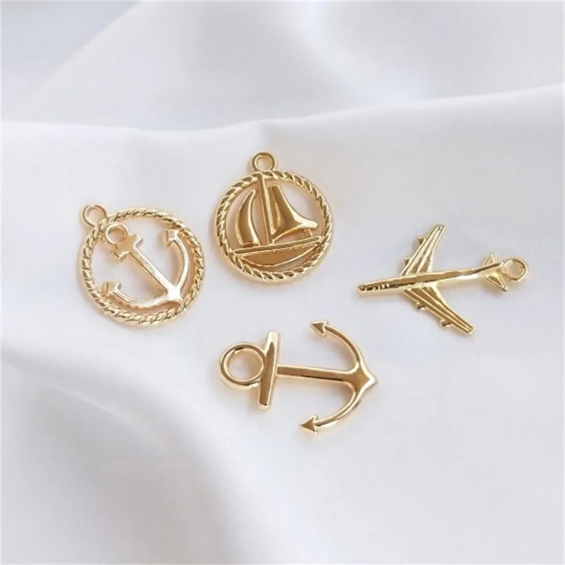 14K Gold Filled AccessoriesSailing Aircraft Anchor Pendant DIY Handmade Bracelet Necklace Jewelry Pendant E005
14K Gold Filled AccessoriesSailing Aircraft Anchor Pendant DIY Handmade Bracelet Necklace Jewelry Pendant E005