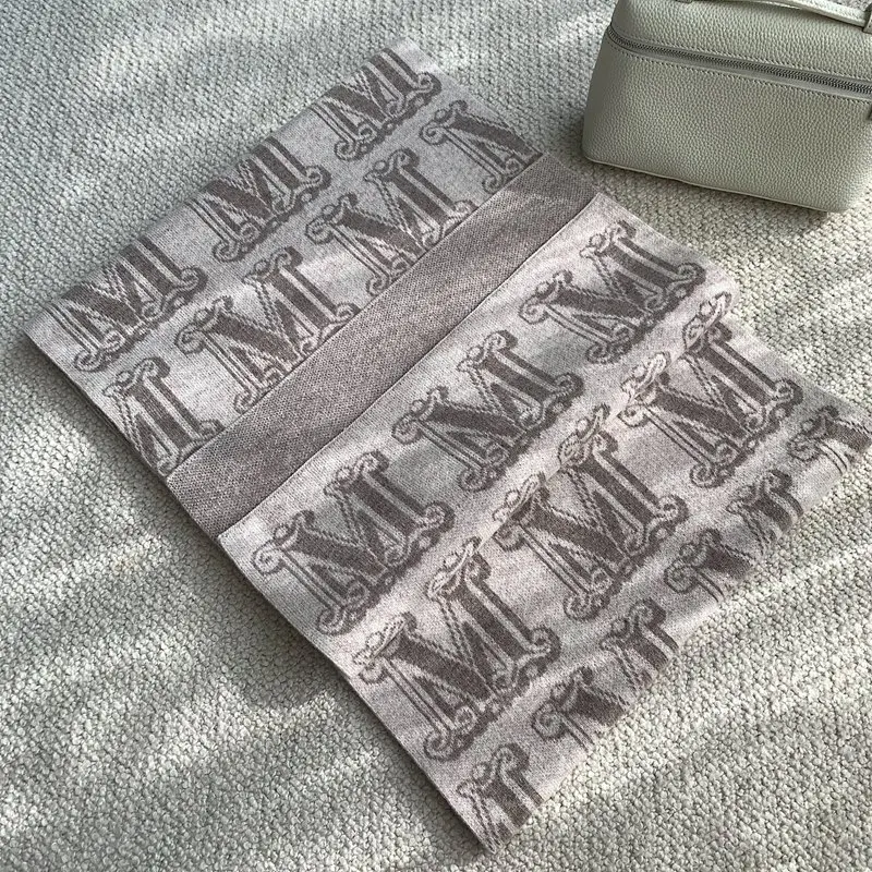 

Women 100% Wool Scarf Wraps Fashion Letters Print Ladies Winter Warm Scarves Echarpe Shawl 190*35cm
