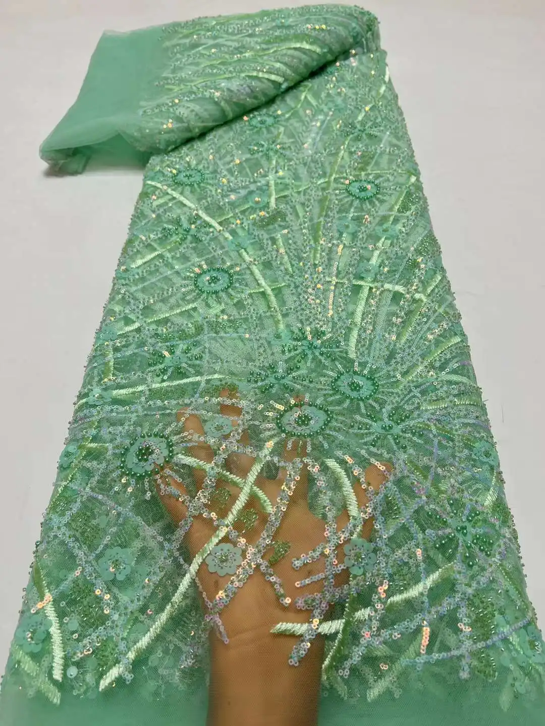 

2024 Модная элегантная французская вышивка из бисера, кружевная ткань, африканская нигерийская ткань с блестками для свадебного платья HX