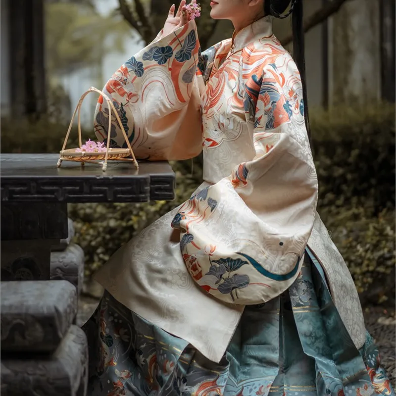 Платье с воротником-стойкой Hanfu для макияжа, длинная юбка с косым воротником, имитация макияжа, с цветочным узором, подол 4 м
Платье с воротником-стойкой Hanfu для макияжа, длинная юбка с косым воротником, имитация макияжа, с цветочным узором, подол 4 м
