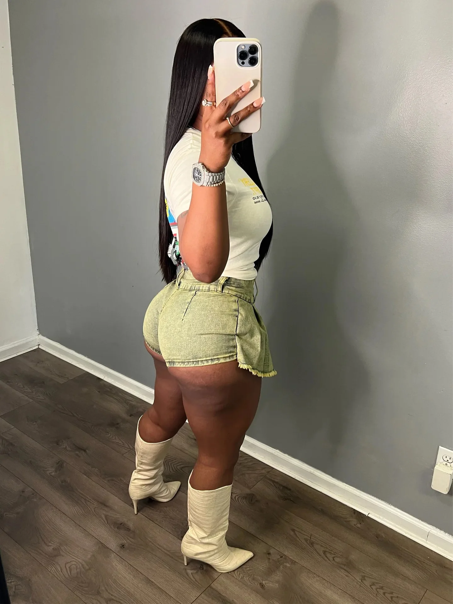 2023 New Slim Stretch Sexy Wrapped Hip Skirt Female Casual Hot Pants Fashion Washed Denim Short Skirt Streetwear
2023 New Slim Stretch Sexy Wrapped Hip Skirt Female Casual Hot Pants Fashion Washed Denim Short Skirt Streetwear