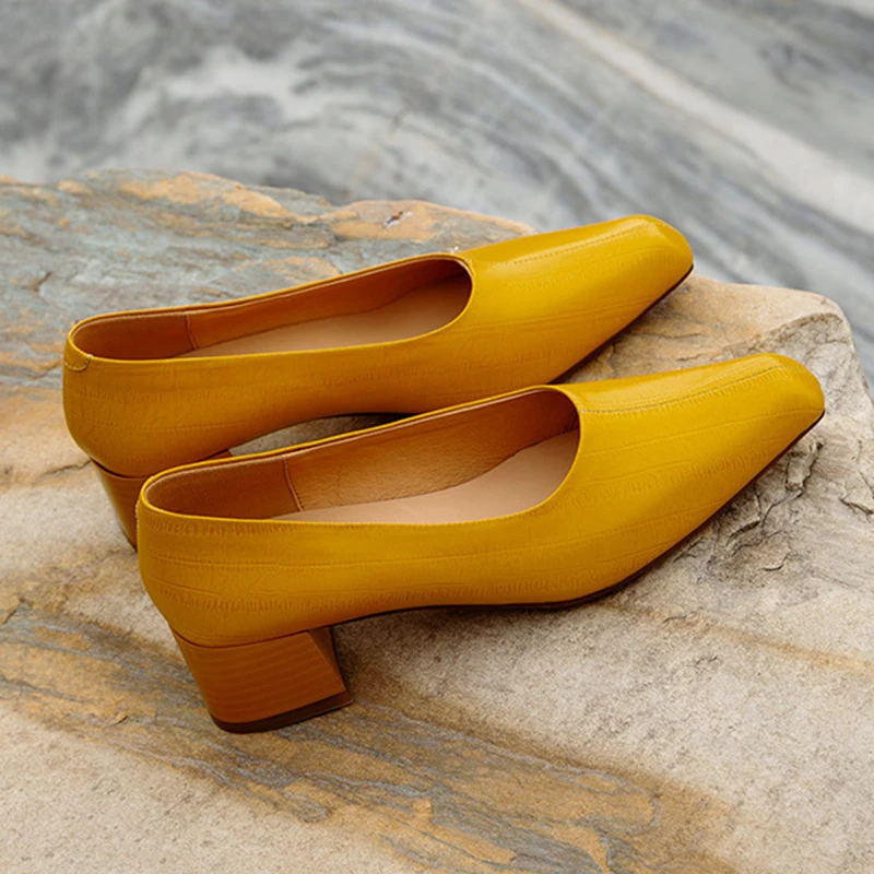 Women's Pumps Shoes Elegant Pointed Toe Mary Jane Shoes Fashion Elegant Spring Genuine Leather Cowhide Slip On Low Heels Ladies
Women's Pumps Shoes Elegant Pointed Toe Mary Jane Shoes Fashion Elegant Spring Genuine Leather Cowhide Slip On Low Heels Ladies