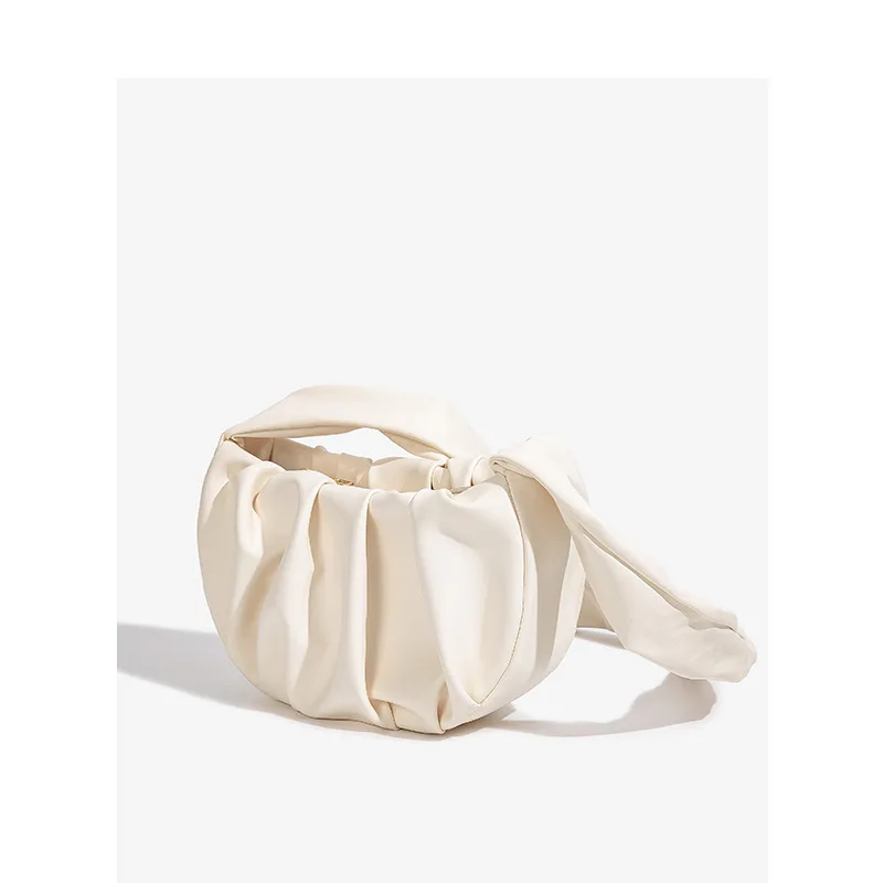 Women's Handbags Trend 2022 Niche Design Niche Cloud Pleated Versatile Soft Leather Dumplings White Bag Messenger Shoulder Bags
Women's Handbags Trend 2022 Niche Design Niche Cloud Pleated Versatile Soft Leather Dumplings White Bag Messenger Shoulder Bags