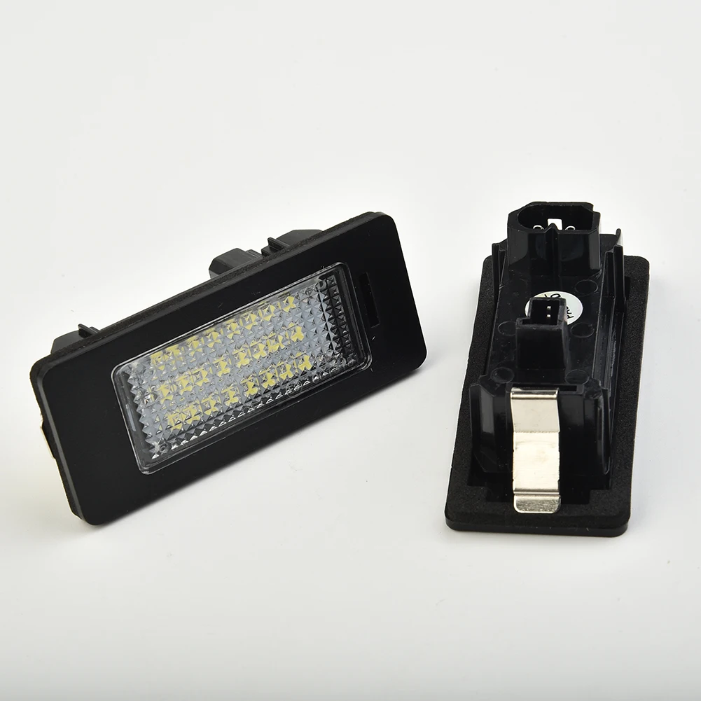 2pcs For BMW E90 E92 E39 E60 E61 M5 E70 12V Car LED License Plate Light 6000K Xenon Parts 120 Degrees License Plate Lamp
2pcs For BMW E90 E92 E39 E60 E61 M5 E70 12V Car LED License Plate Light 6000K Xenon Parts 120 Degrees License Plate Lamp