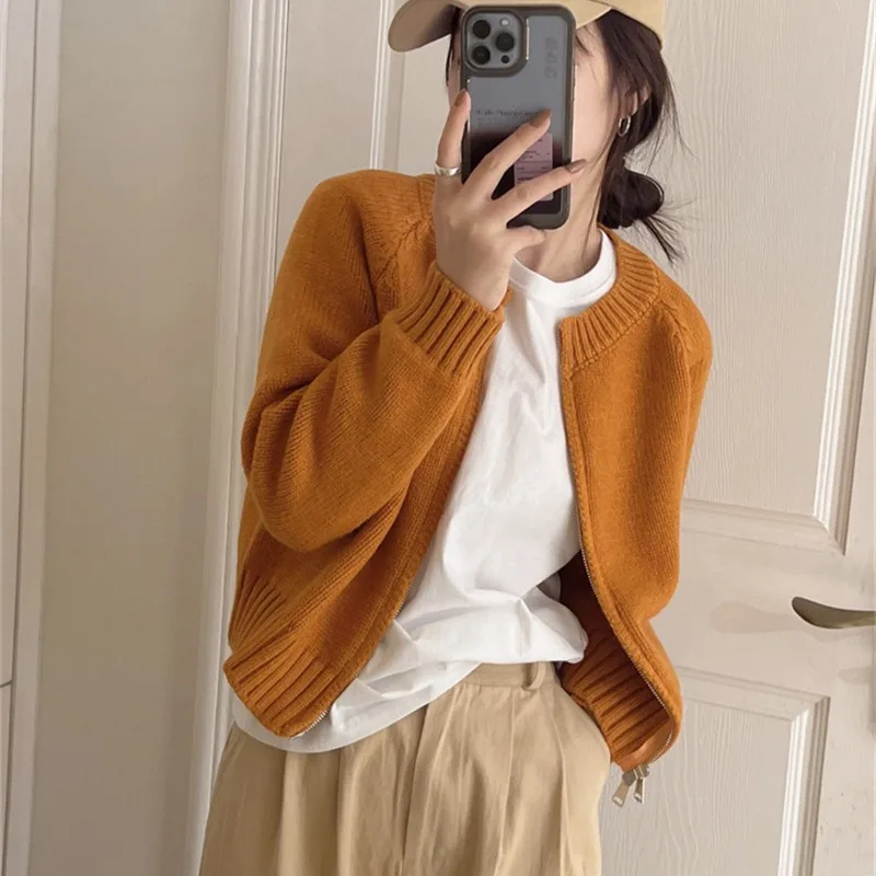 Women Zipper Knitted Cardigan Long Sleeve one size O-Neck Crop cardigan Solid Chic Autumn Outwear Sweater Knit Coat Jackets
Women Zipper Knitted Cardigan Long Sleeve one size O-Neck Crop cardigan Solid Chic Autumn Outwear Sweater Knit Coat Jackets