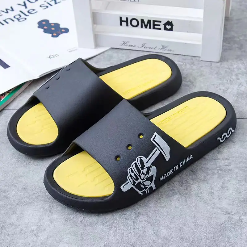 Summer Man's One Word Casual Slippers Soft Bottom Non Slip Were Resistant Anti Odor Home Casual Slippers Bathroom Slippers
Summer Man's One Word Casual Slippers Soft Bottom Non Slip Were Resistant Anti Odor Home Casual Slippers Bathroom Slippers