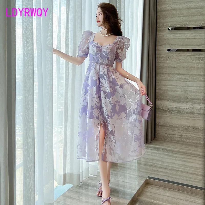 2023 summer new French temperament printing big swing dress bubble sleeve dress 20603
2023 summer new French temperament printing big swing dress bubble sleeve dress 20603