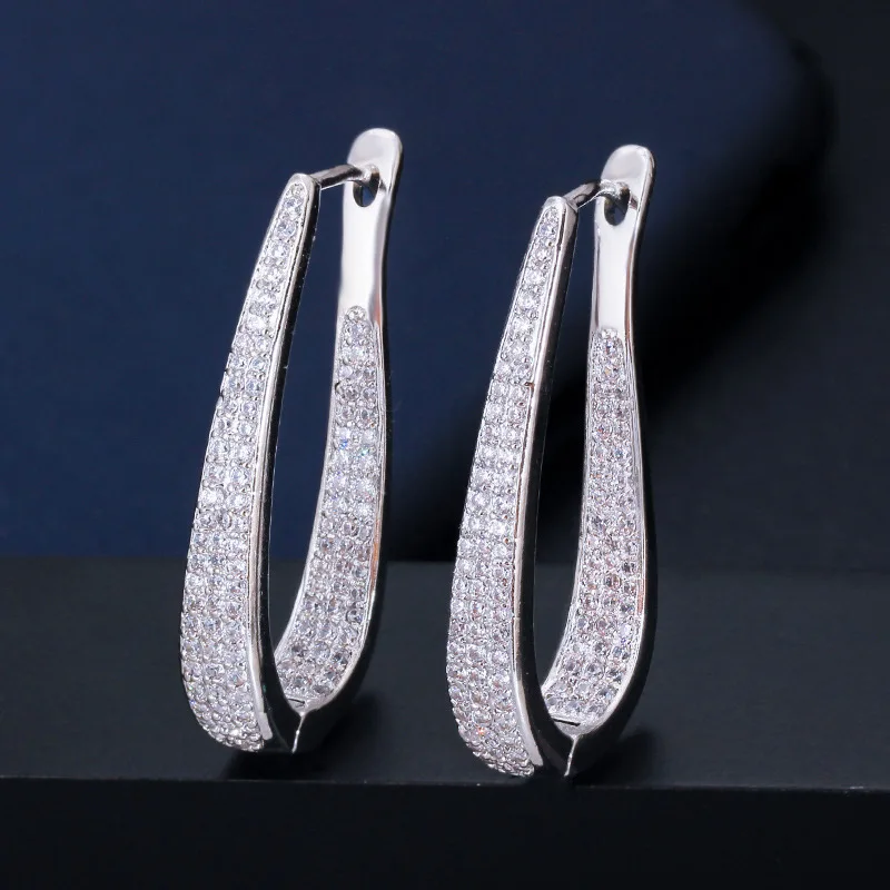 Hip Hop Earrings Shiny Oval Stud Earrings for Women Cute U Shaped Hollow Plating Champagne Gold Color Ear Buckles Party Jewelry
Hip Hop Earrings Shiny Oval Stud Earrings for Women Cute U Shaped Hollow Plating Champagne Gold Color Ear Buckles Party Jewelry