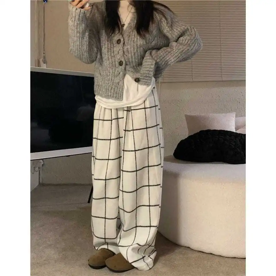 Retro Woolen Plaid Casual Pants for Women Spring Autumn New Thickened Straight Leg Wide Leg Pants Floor Mop Pants
Retro Woolen Plaid Casual Pants for Women Spring Autumn New Thickened Straight Leg Wide Leg Pants Floor Mop Pants