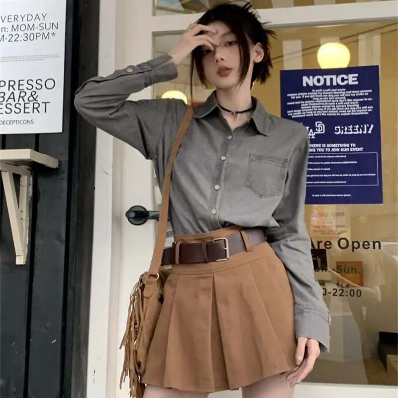 2023 Summer Vintage Cool Jacket Shirt Gray Denim Design Sense Womens Short Skirt Suit Female Clothing Free Shipping
2023 Summer Vintage Cool Jacket Shirt Gray Denim Design Sense Womens Short Skirt Suit Female Clothing Free Shipping