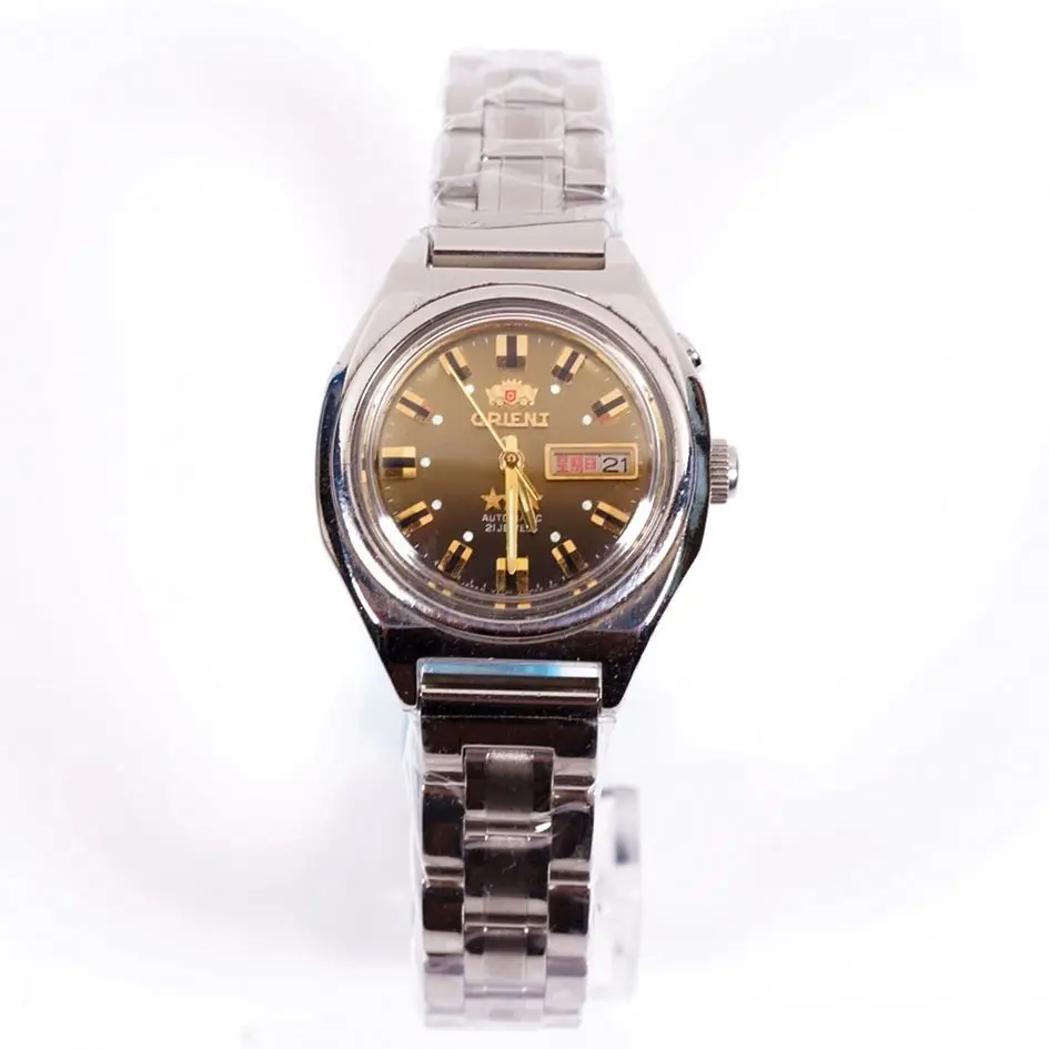 Automatic mechanical watch stainless steel waterproof glow-in-the-dark 1980s vintage women's watch
Automatic mechanical watch stainless steel waterproof glow-in-the-dark 1980s vintage women's watch