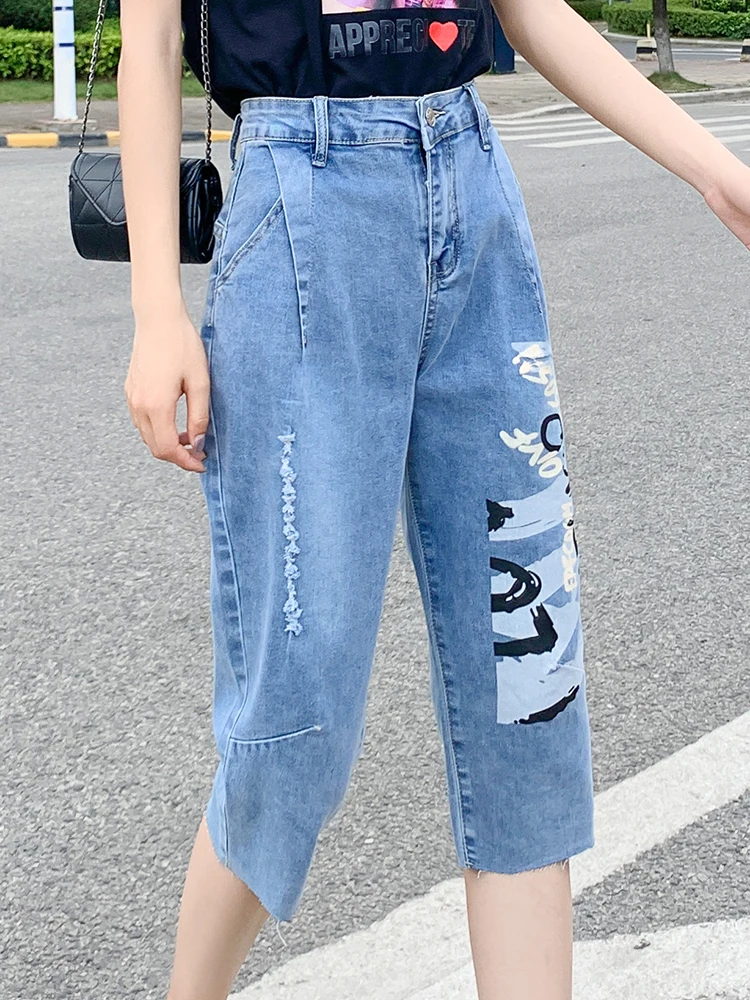 Women's Printed Jeans Korean Capris Straight Leg Pants Ladies Streetwear Vintage Chic 5XL Elastic Waist Denim Harem Trousers
Women's Printed Jeans Korean Capris Straight Leg Pants Ladies Streetwear Vintage Chic 5XL Elastic Waist Denim Harem Trousers