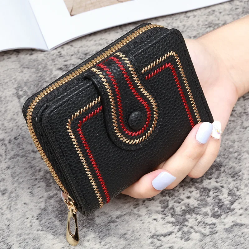 New Korean women's short bag zipper buckle purse lychee tattoo pattern purse certificate card bag
New Korean women's short bag zipper buckle purse lychee tattoo pattern purse certificate card bag