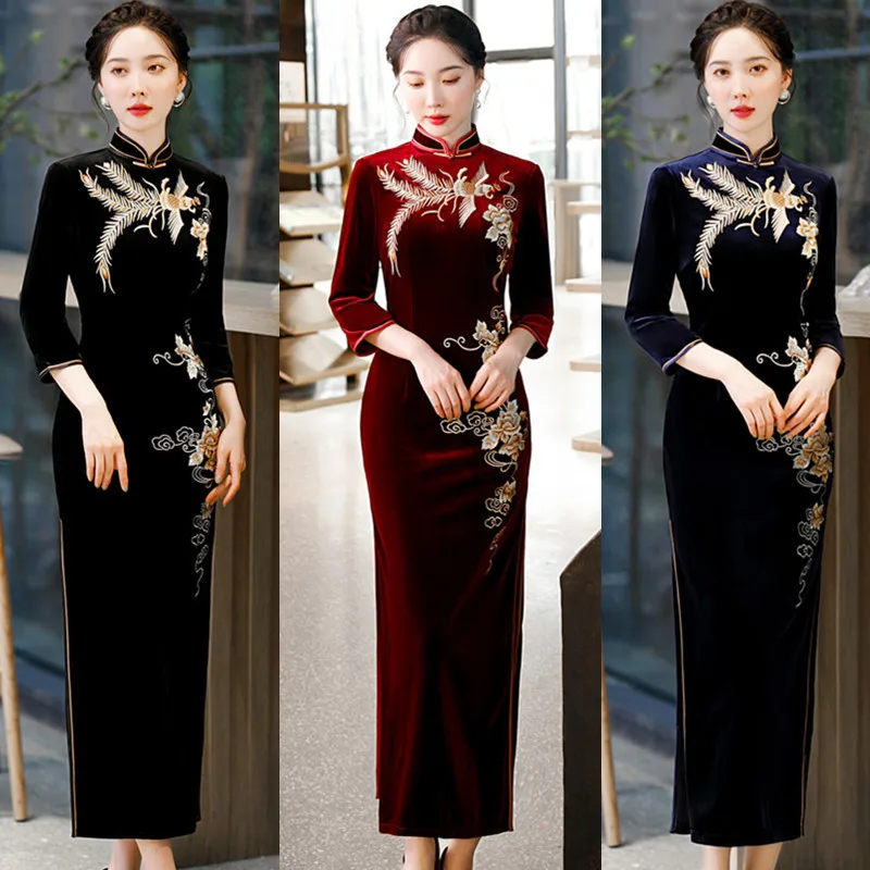 Embroidery Velour Slim Cheongsams Sexy Winter Long Qipao High Split Mandarin Collar Banquet Party Gown Classic New Chinese Dress
Embroidery Velour Slim Cheongsams Sexy Winter Long Qipao High Split Mandarin Collar Banquet Party Gown Classic New Chinese Dress