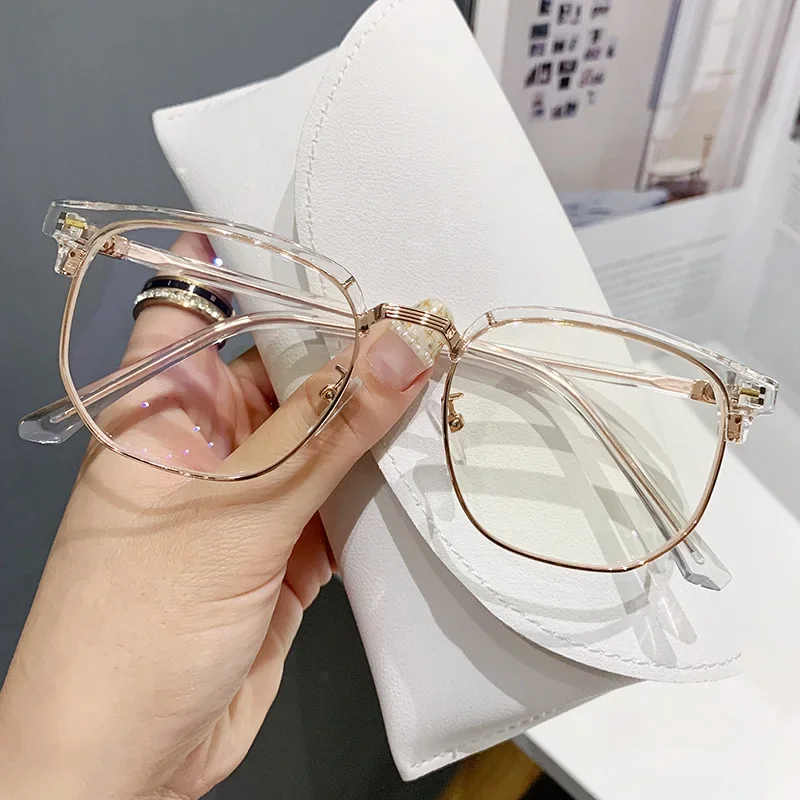 TR90 Ultralight Transparent Half-frame Glasses with No Makeup Teenage Hipster Frame Casual Business All-match Optical Frame
TR90 Ultralight Transparent Half-frame Glasses with No Makeup Teenage Hipster Frame Casual Business All-match Optical Frame
