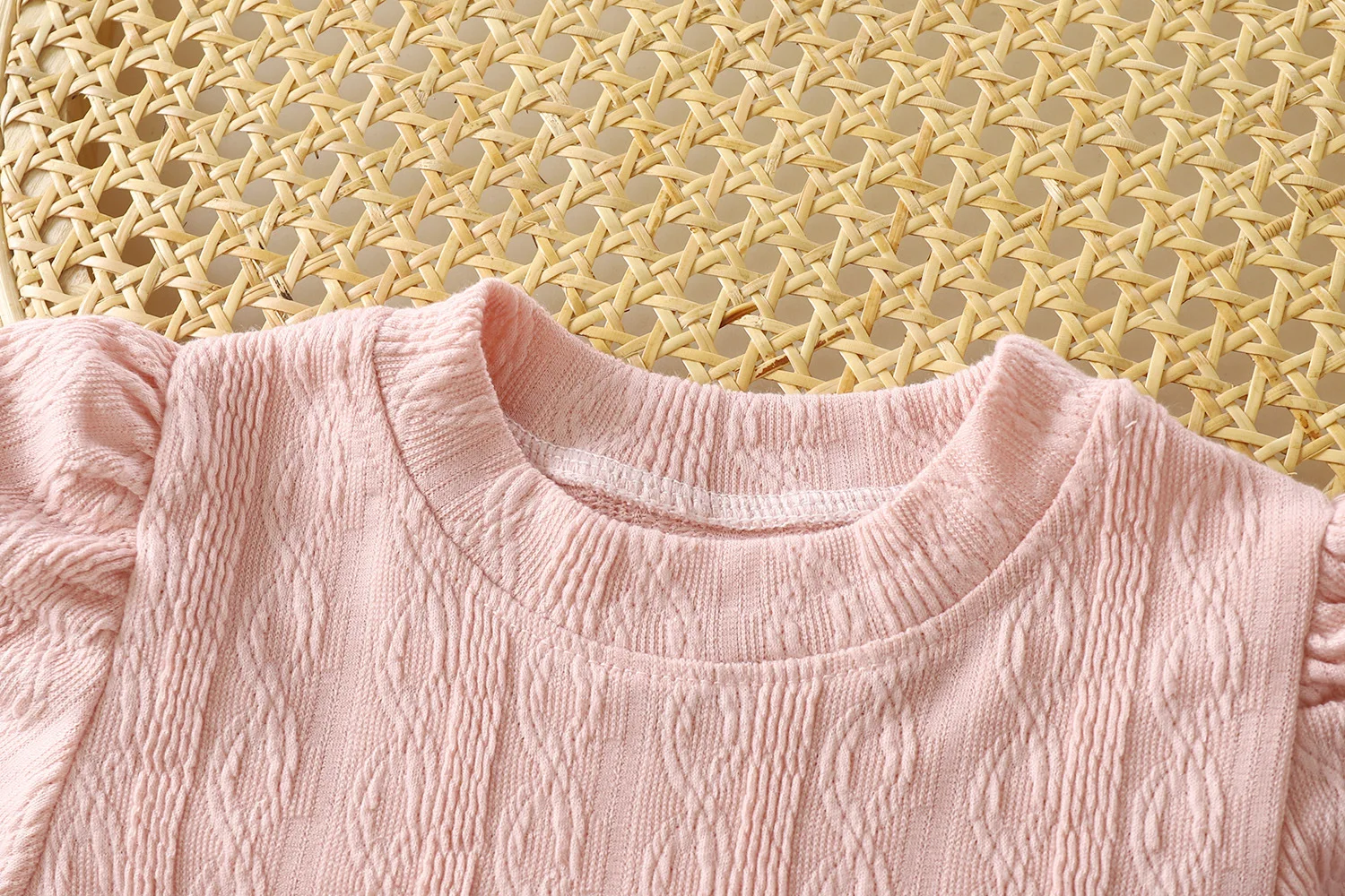 الفتيات طويلة الأكمام تي شيرت ملابس الربيع والخريف نمط الطفل ملابس الأطفال ملابس داخلية للأطفال قاعدة قميص أعلى الفتيات طويلة الأكمام تي شيرت ملابس الربيع والخريف نمط الطفل ملابس الأطفال ملابس داخلية للأطفال قاعدة قميص أعلى